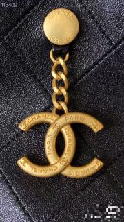 Chanel Bucket Bag - Image 7