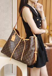 LV Carryall Bag MM