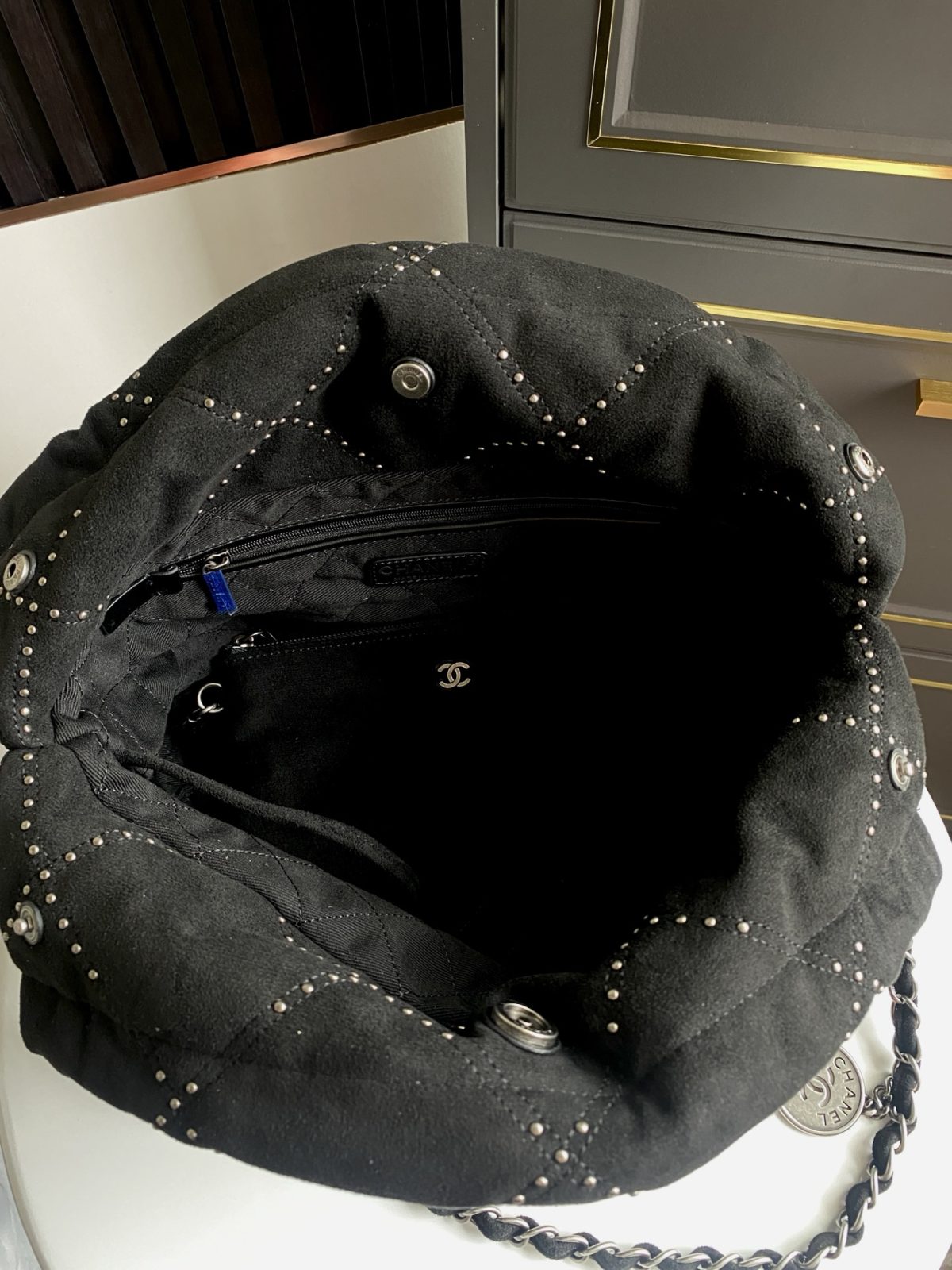 Chanel 22 Bag - Image 8