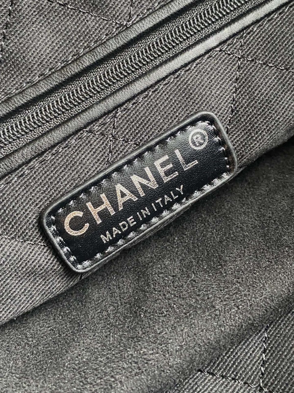 Chanel 22 Bag - Image 9