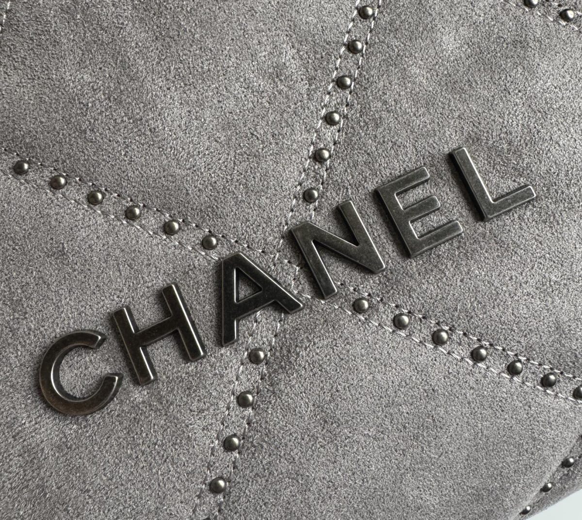 Chanel 22 Bag - Image 5