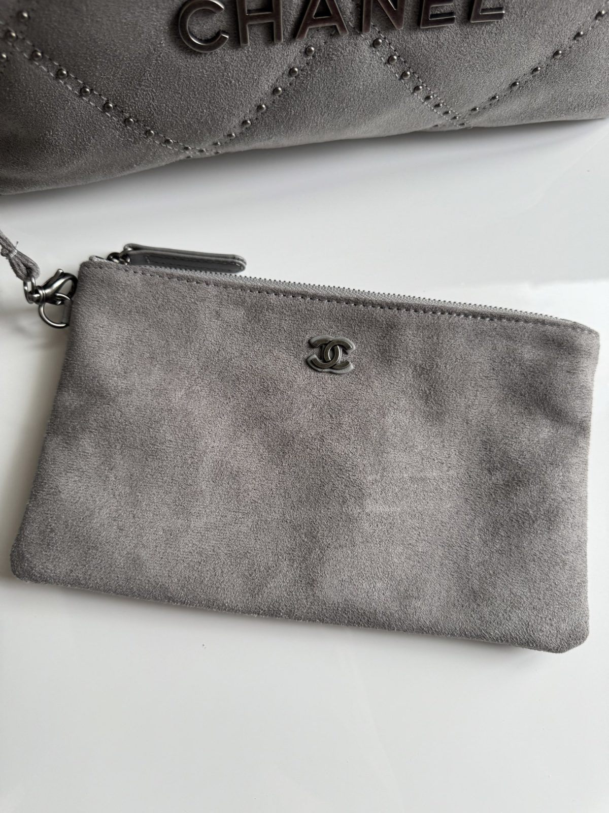 Chanel 22 Bag - Image 8