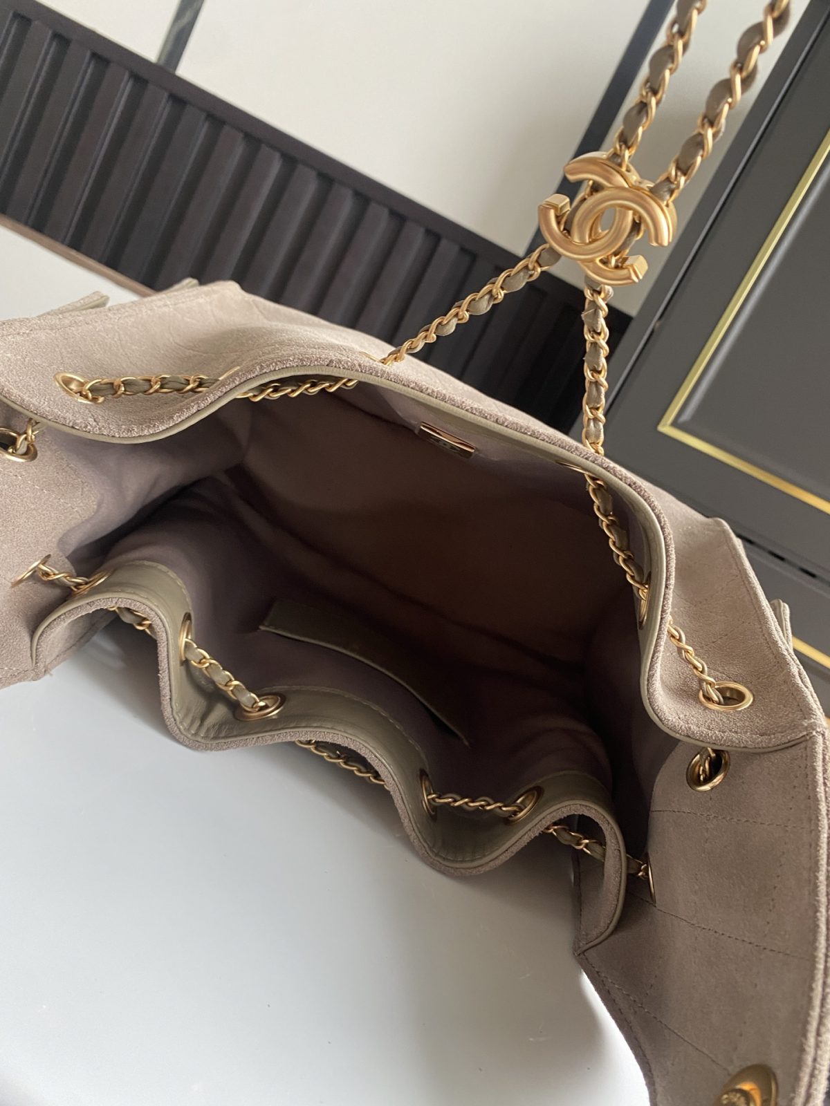 Chanel Hobo Bag - Image 7