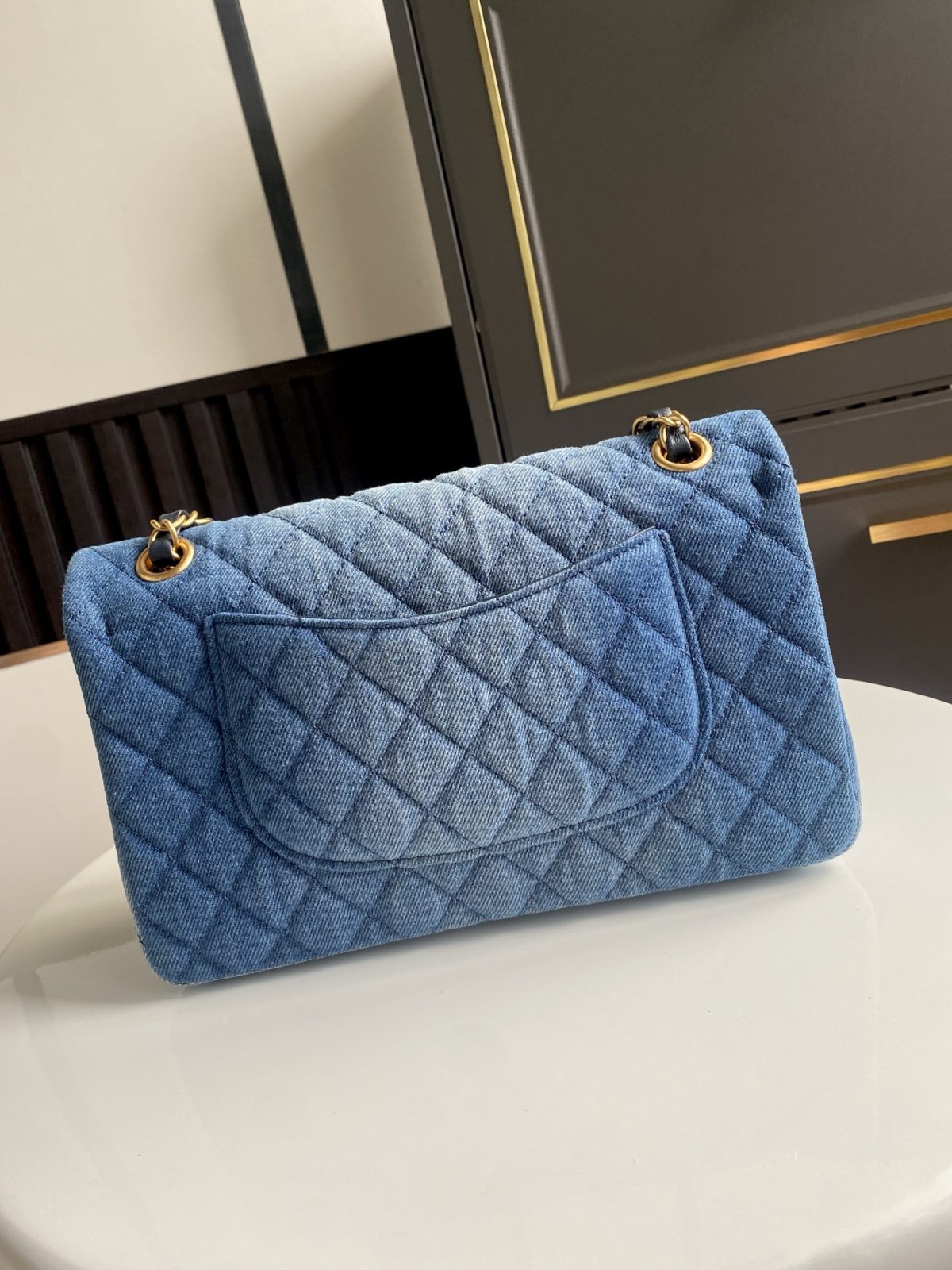 Chanel Classic Flap Bag - Image 3