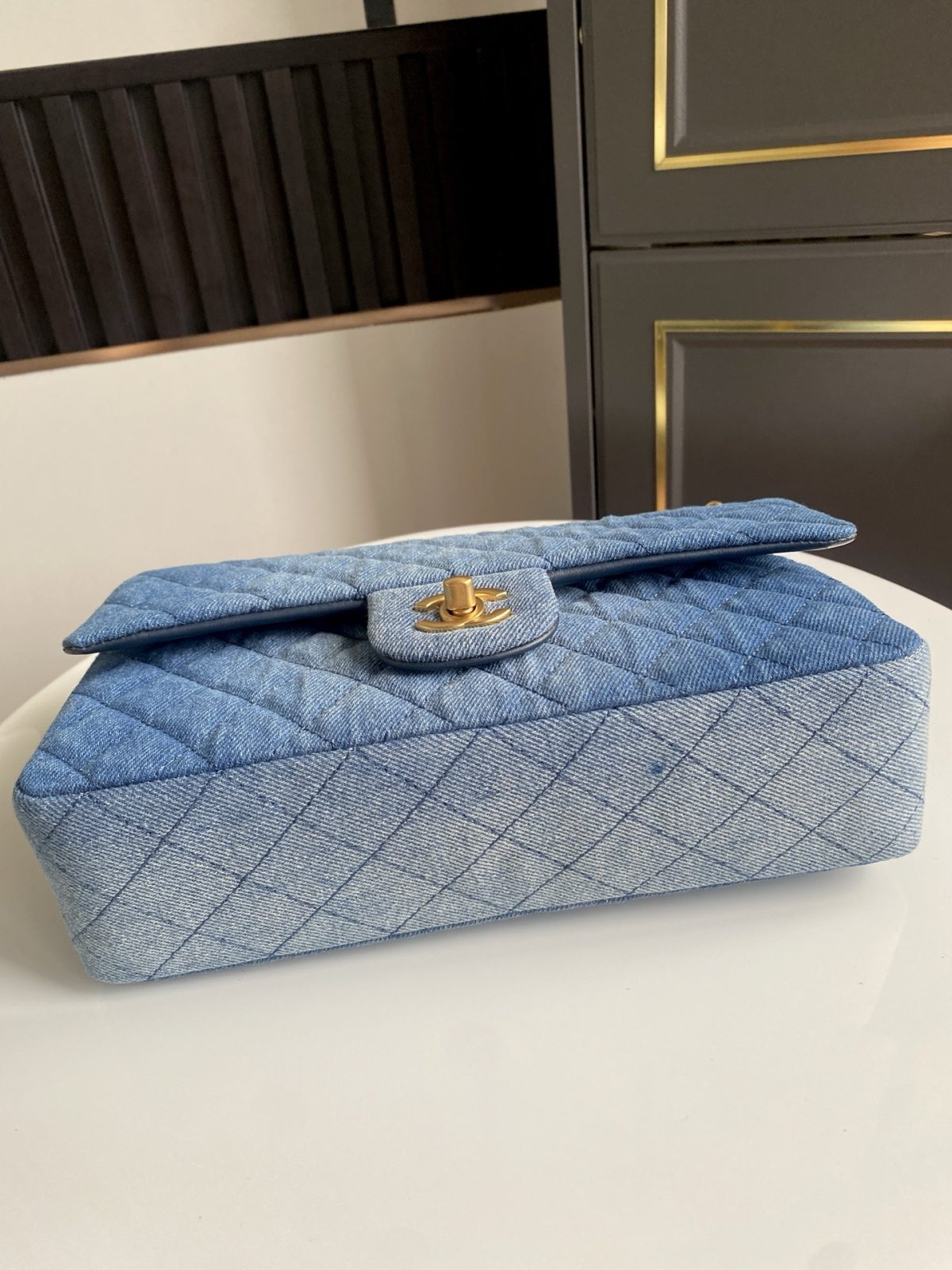 Chanel Classic Flap Bag - Image 5