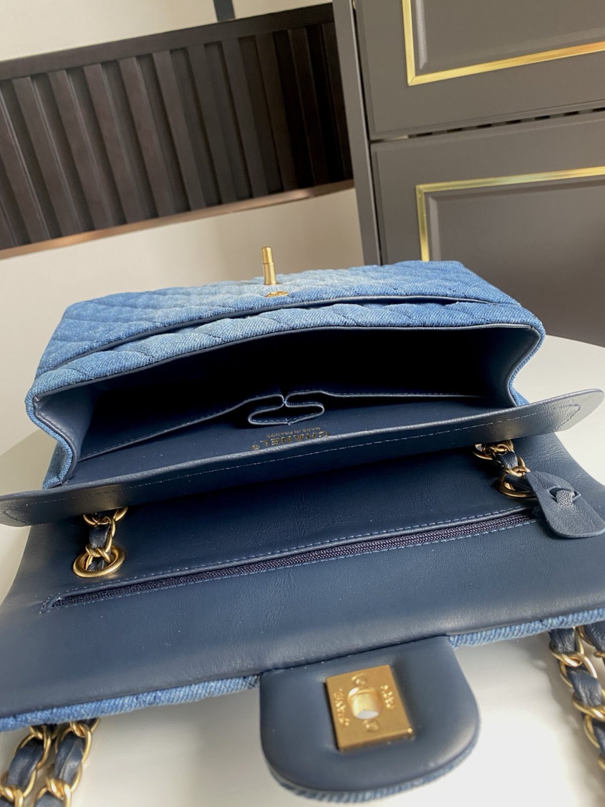 Chanel Classic Flap Bag - Image 8