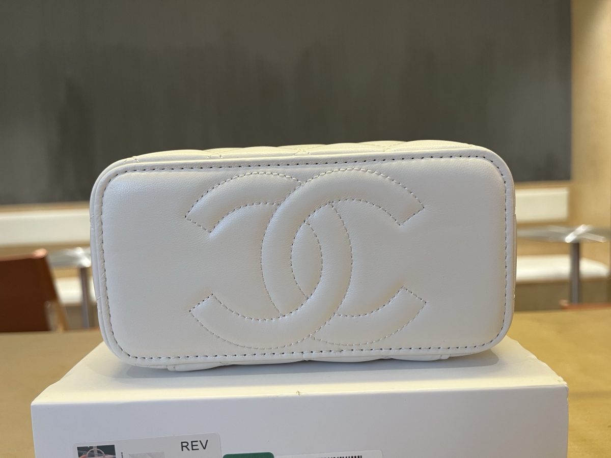 Chanel Handbag - Image 5