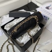 Chanel Kelly Handbag - Image 5