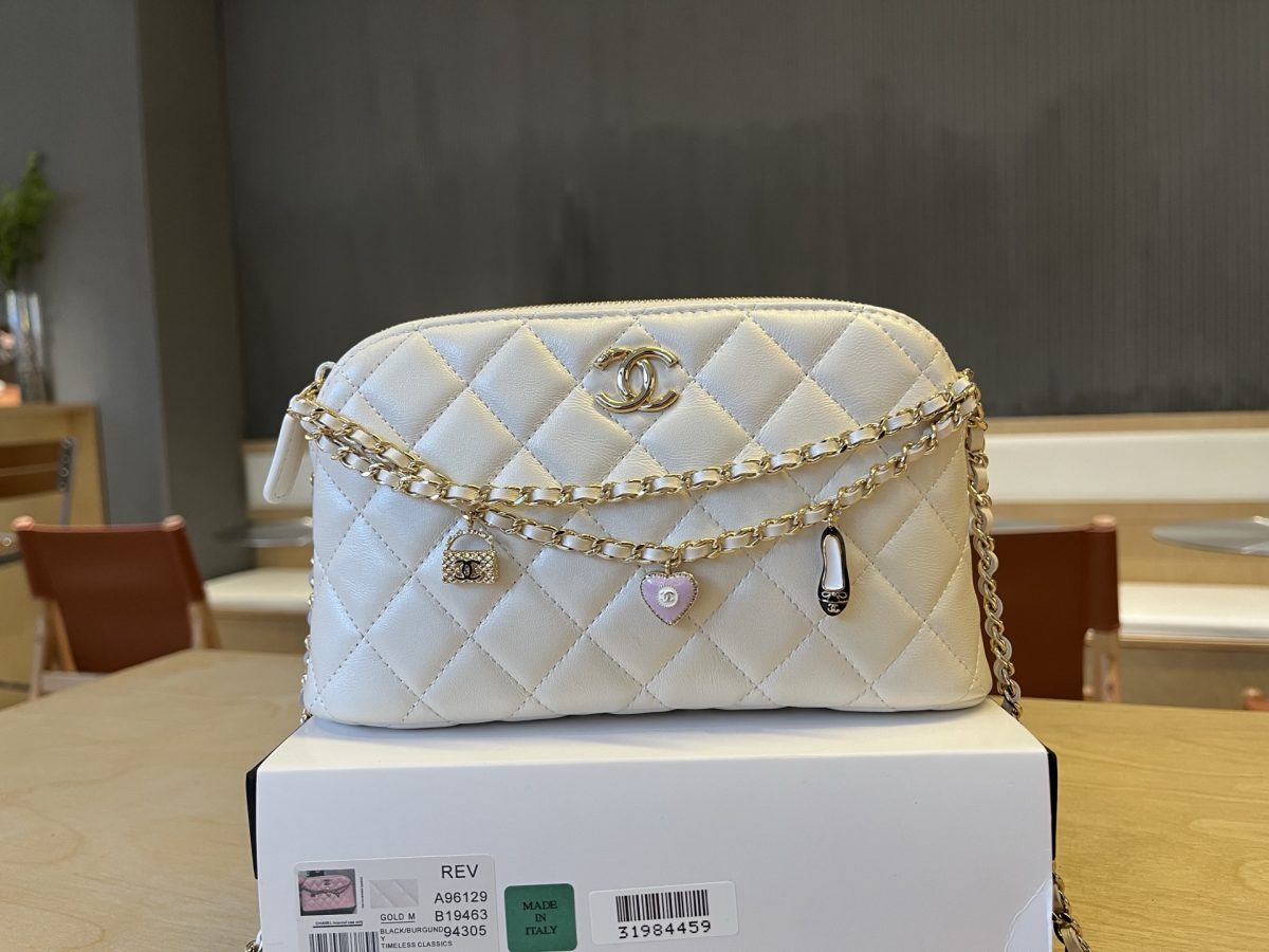 Chanel Chain Bag - Image 2