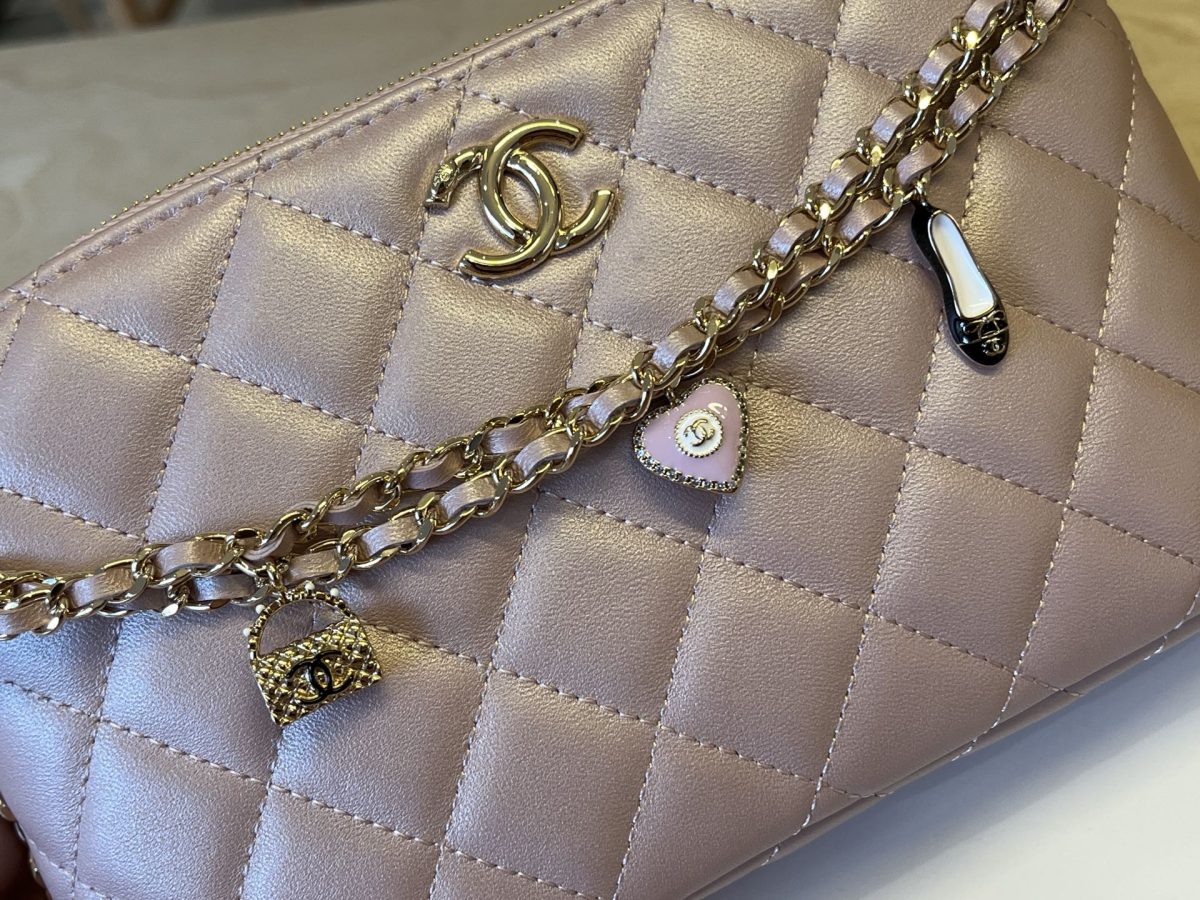 Chanel Chain Bag - Image 4