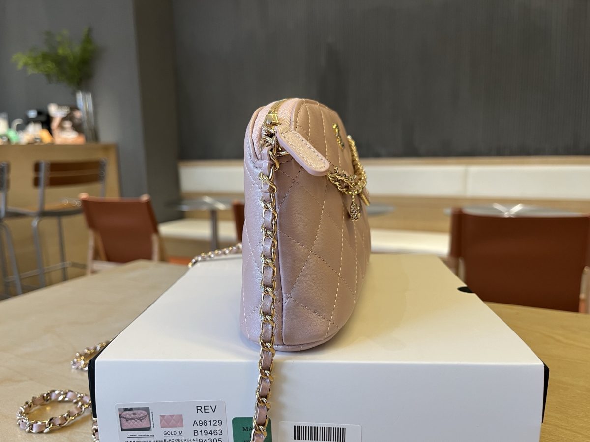 Chanel Chain Bag - Image 5