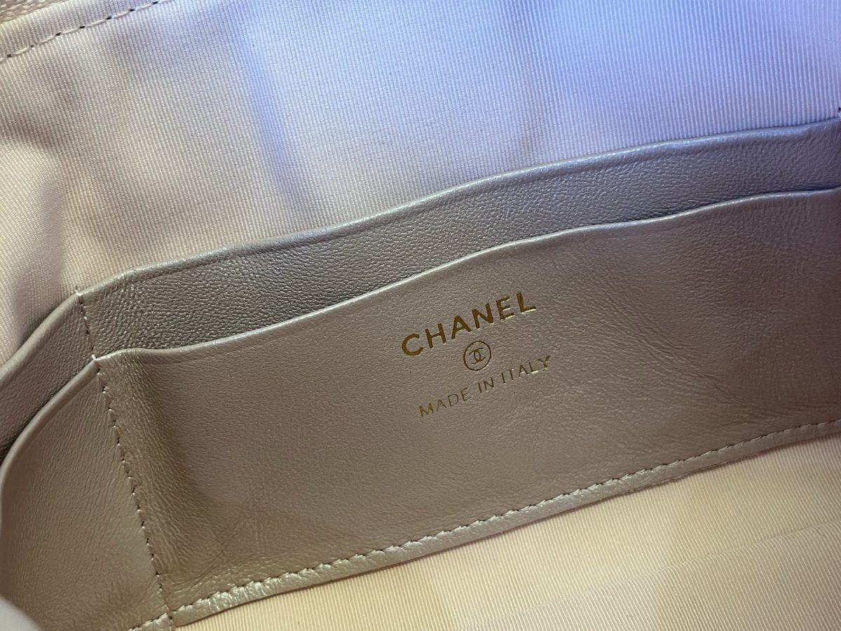 Chanel Chain Bag - Image 8