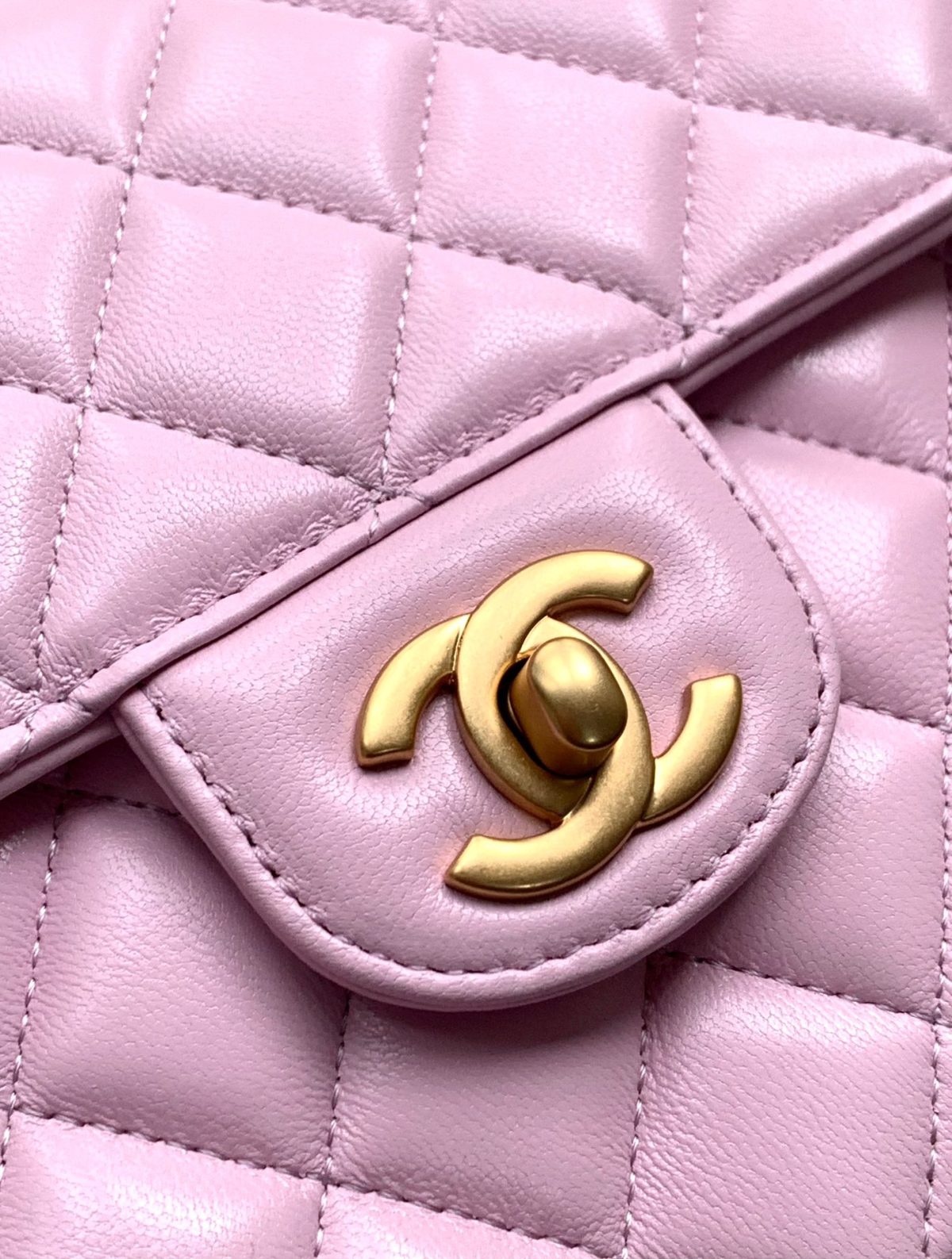 Chanel Handbag - Image 8