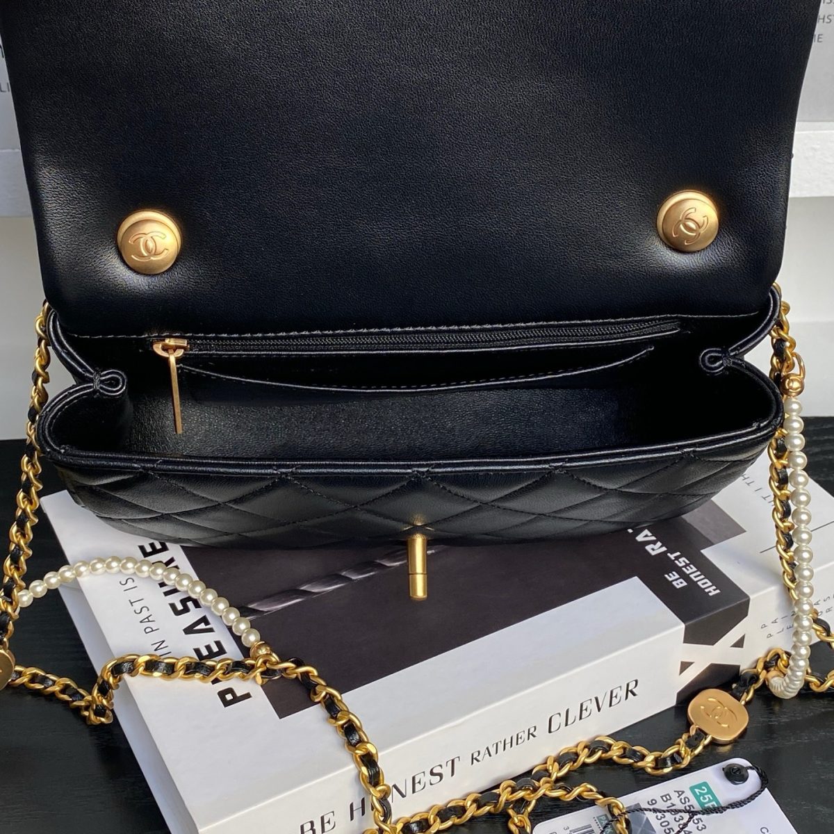 Chanel Chain Bag - Image 5