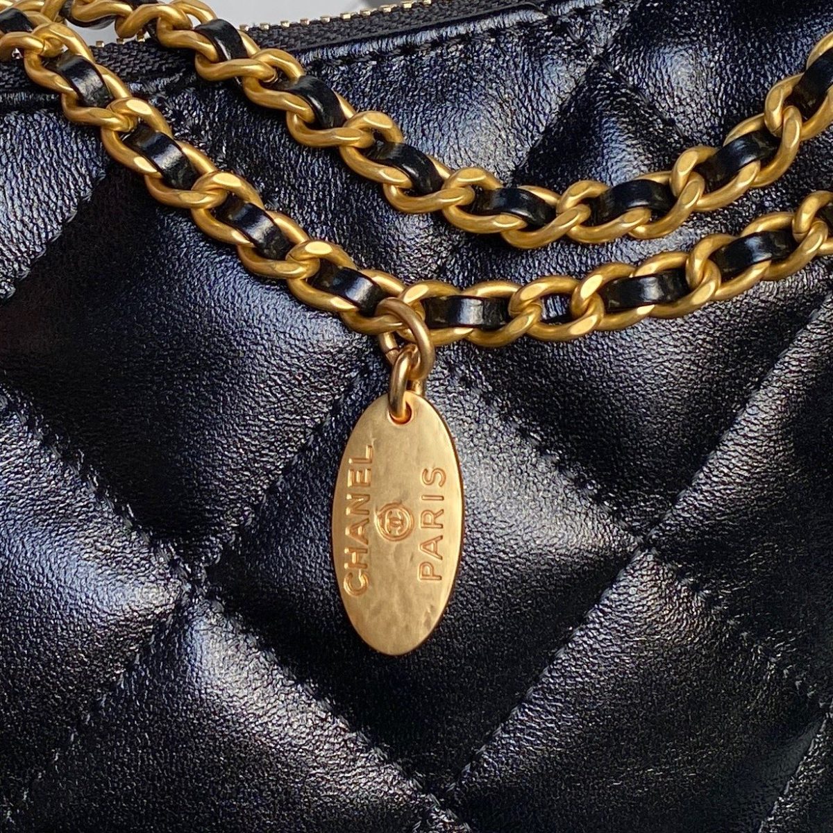 Chanel shoulder bag - Image 4