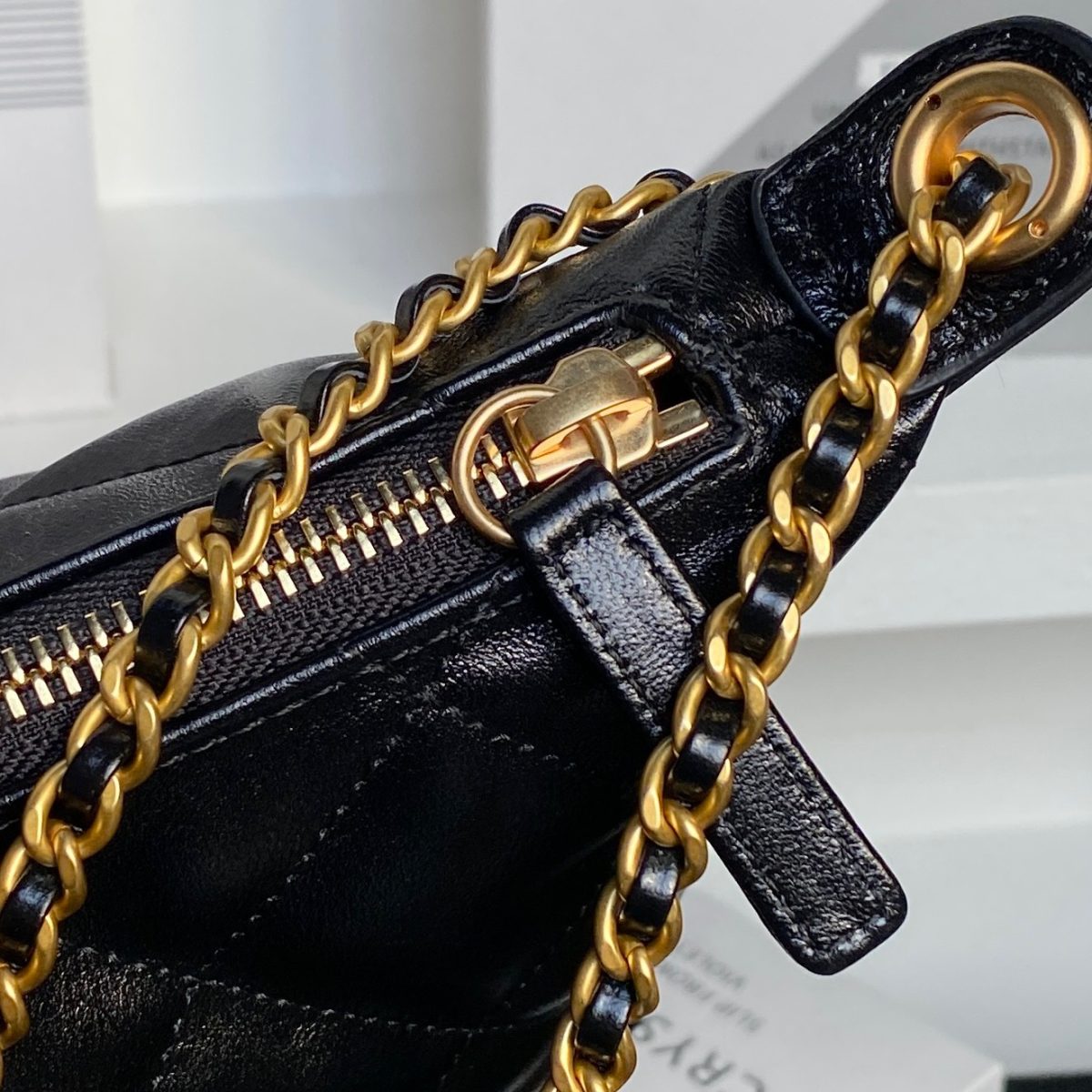 Chanel shoulder bag - Image 9