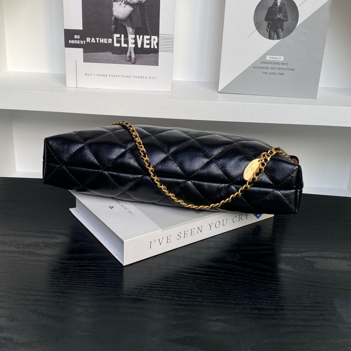 Chanel shoulder bag - Image 6