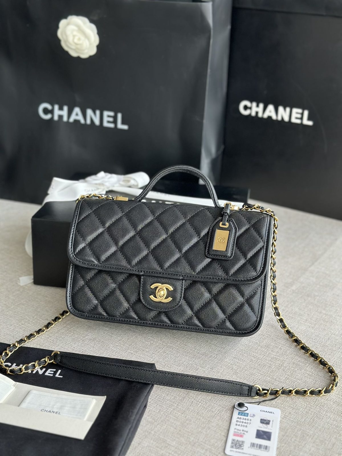 Chanel Shoulder bag - Image 1
