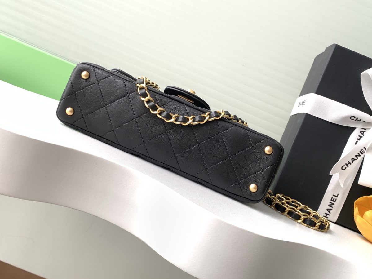Chanel Kelly Handbag - Image 4