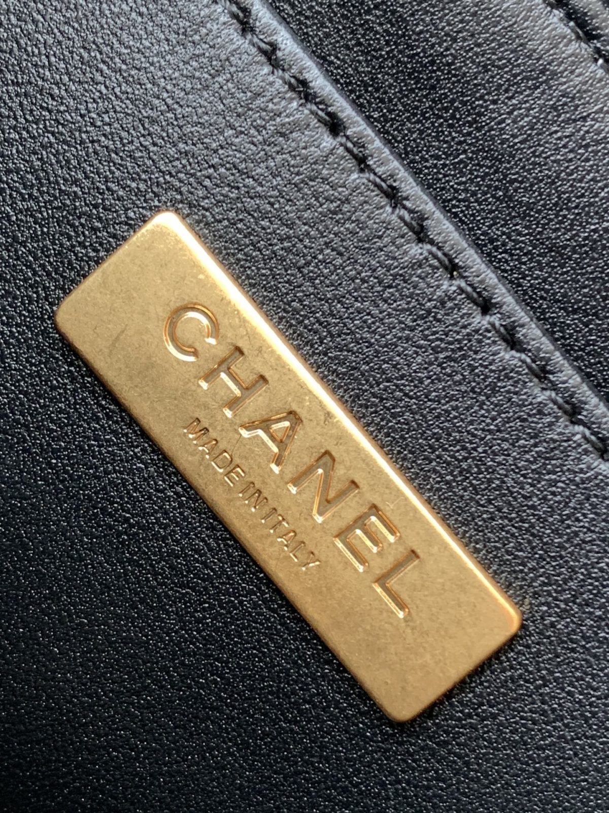 Chanel Kelly Handbag - Image 9