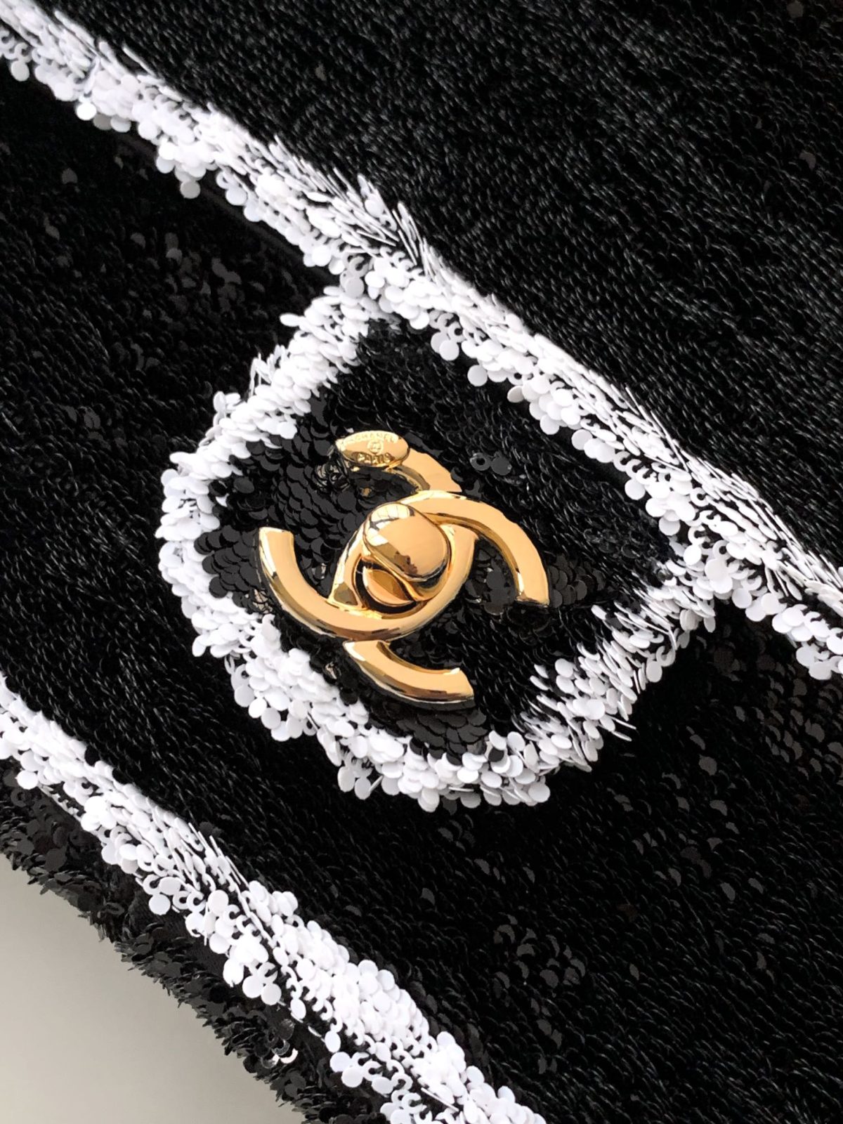 Chanel Chain Bag - Image 5