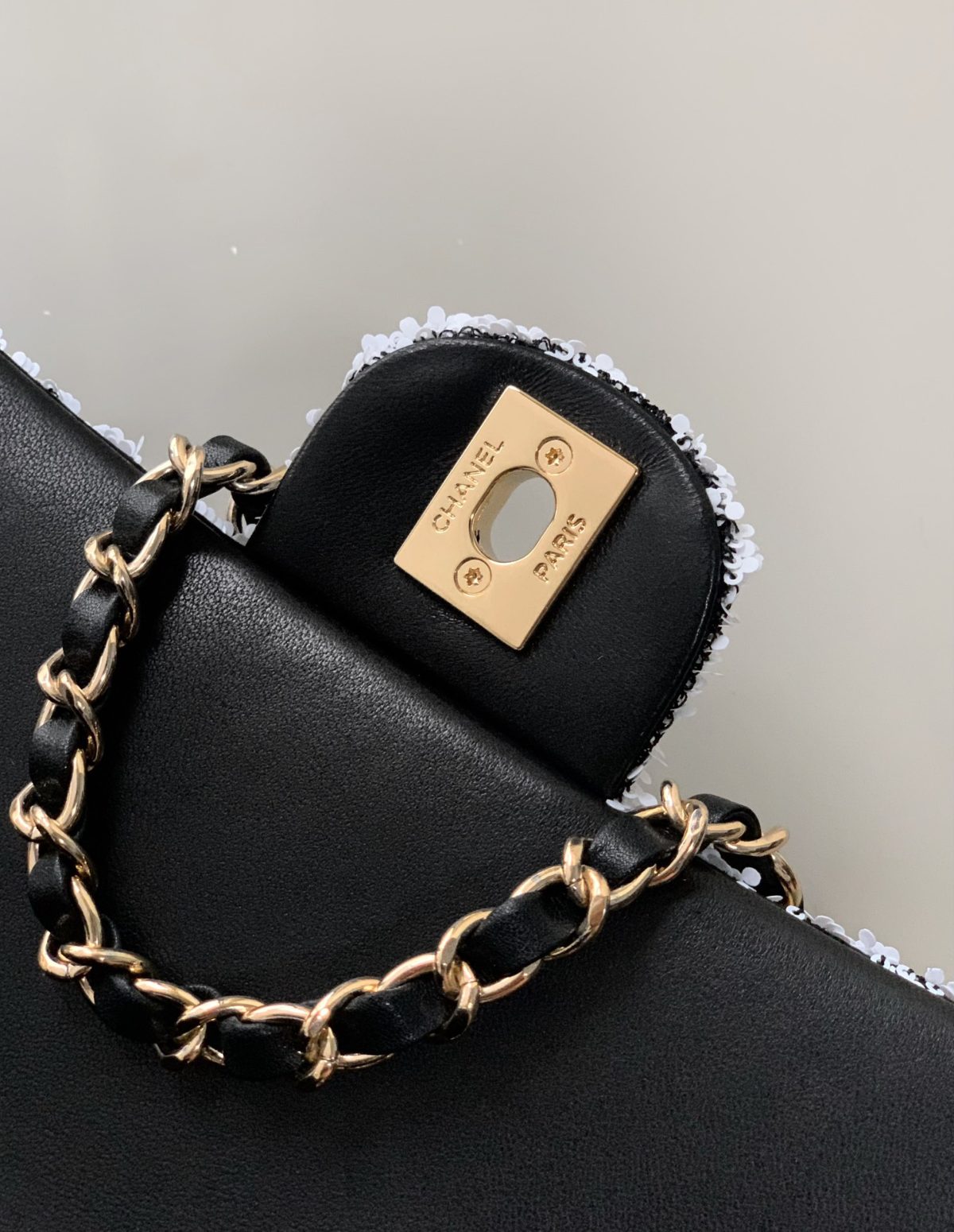 Chanel Chain Bag - Image 6
