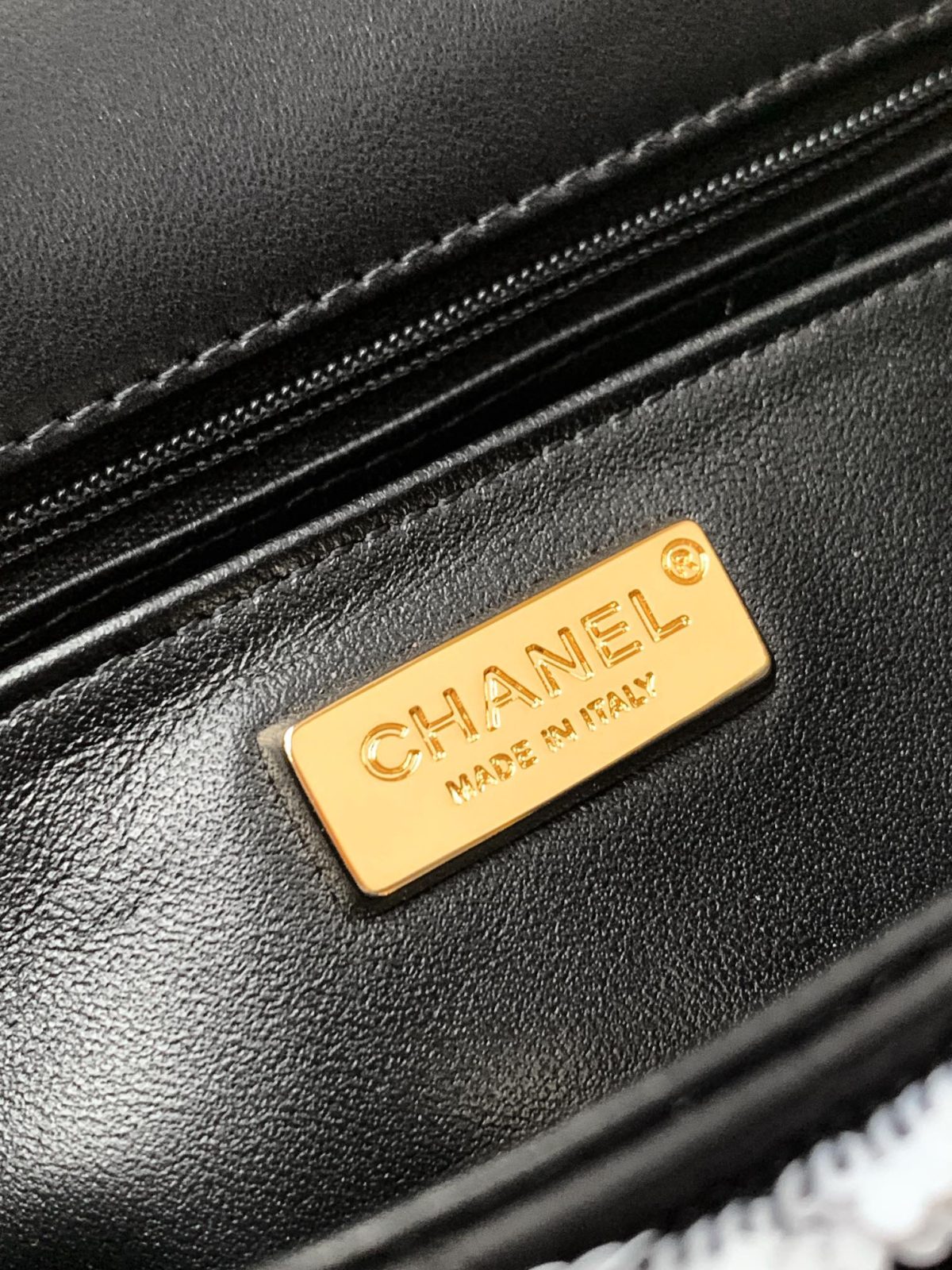 Chanel Chain Bag - Image 9