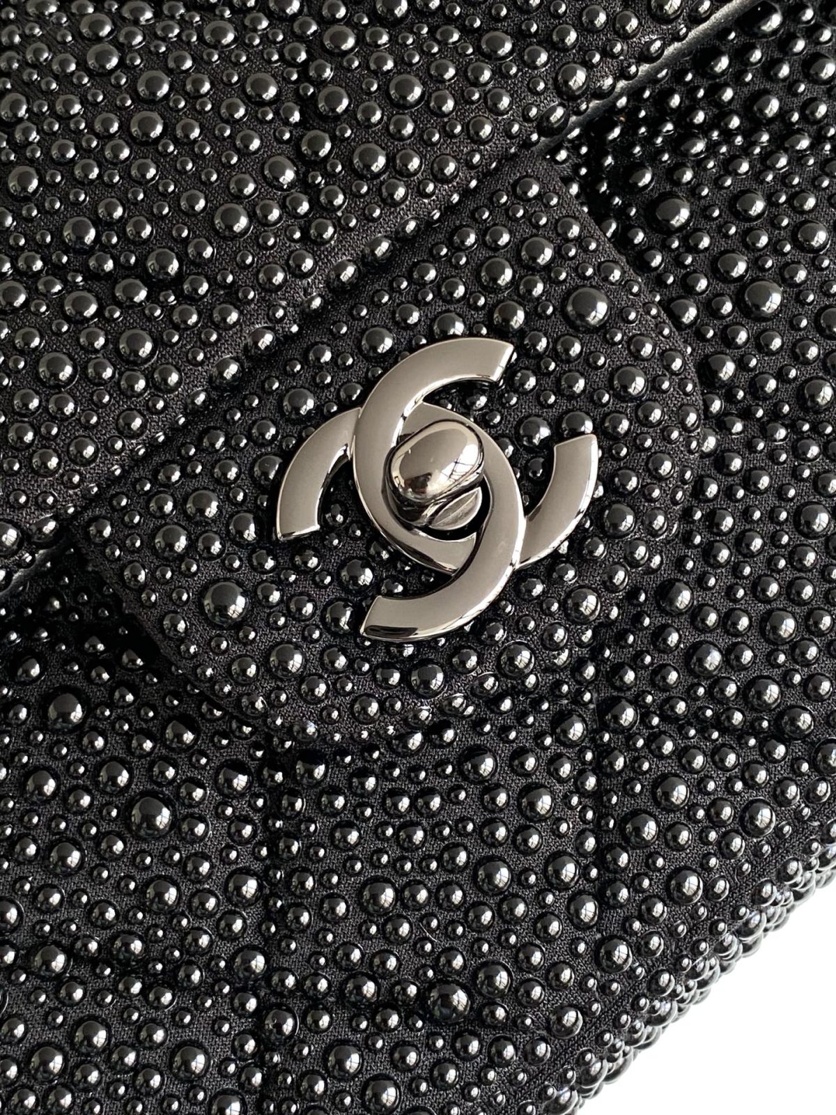 Chanel Classic Flap Bag - Image 5