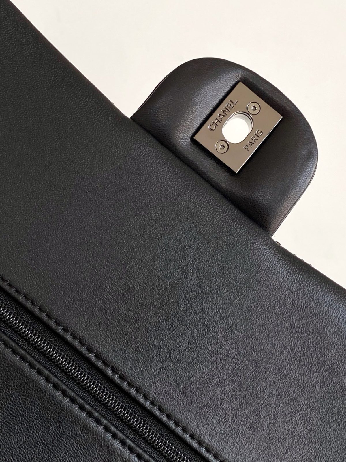 Chanel Classic Flap Bag - Image 7