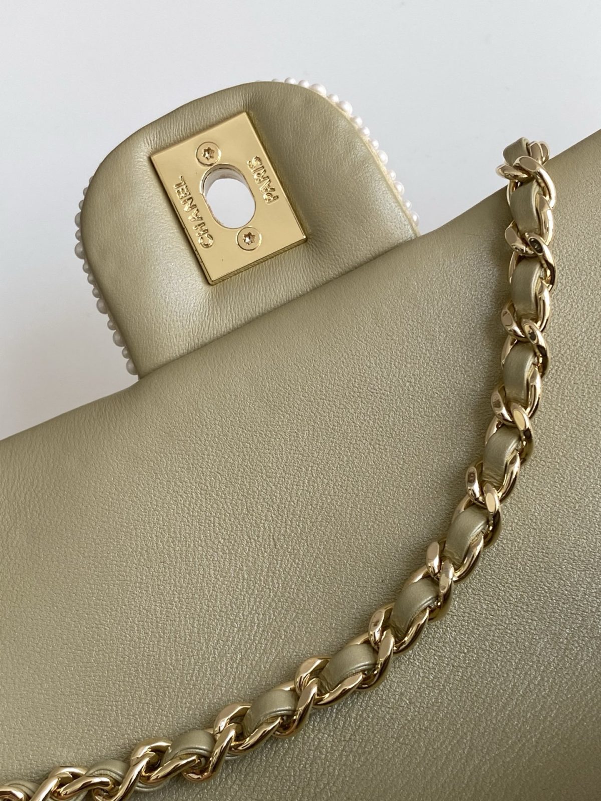 Chanel Classic Flap Bag - Image 8