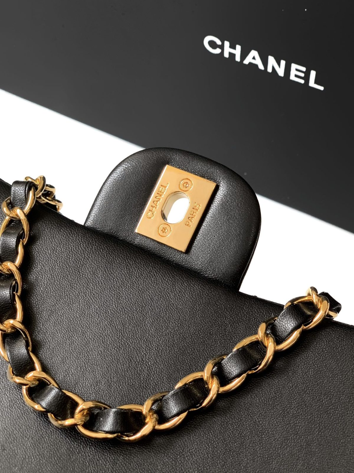 Chanel Classic Flap Sheepskin Bag - Image 7