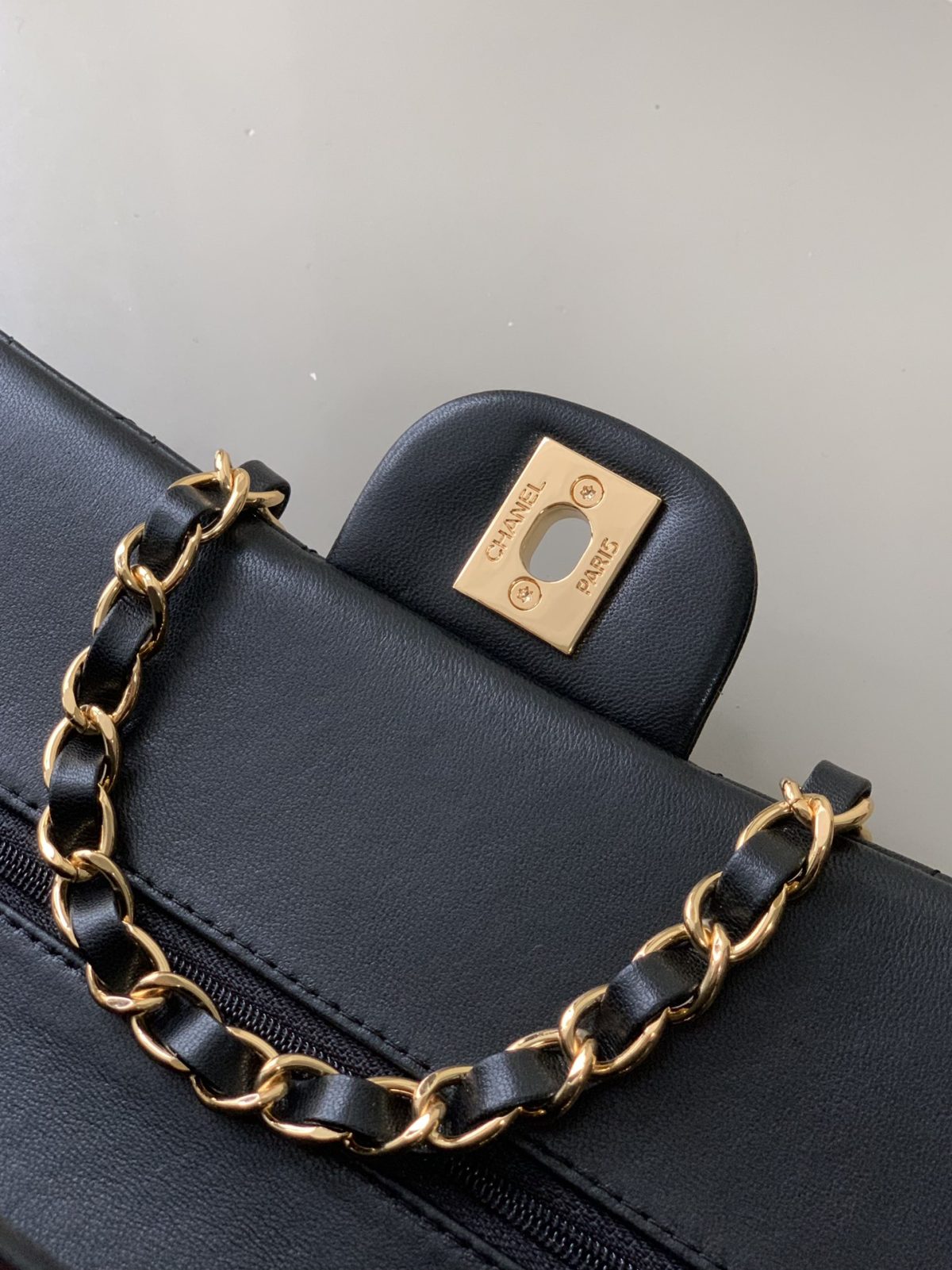 Chanel Classic Flap Sheepskin Bag - Image 7