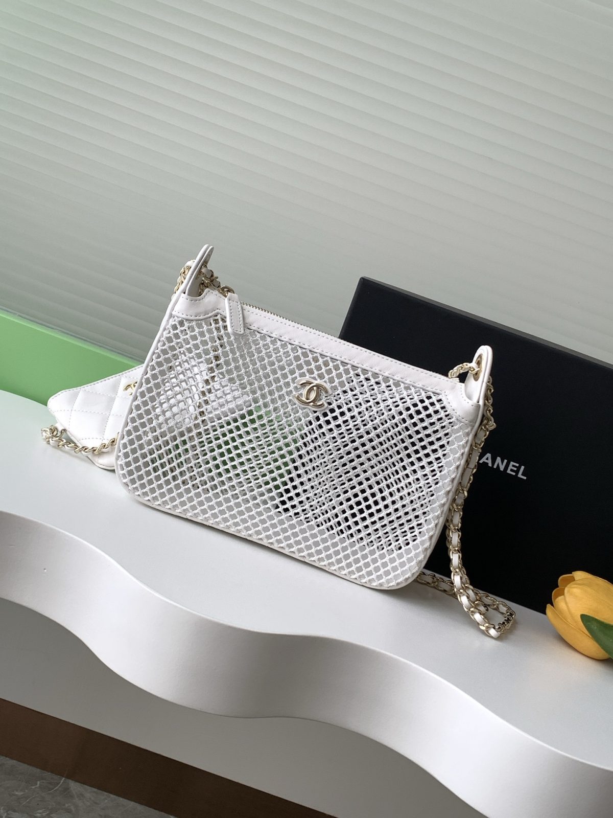 Chanel Hollow mesh bag - Image 1