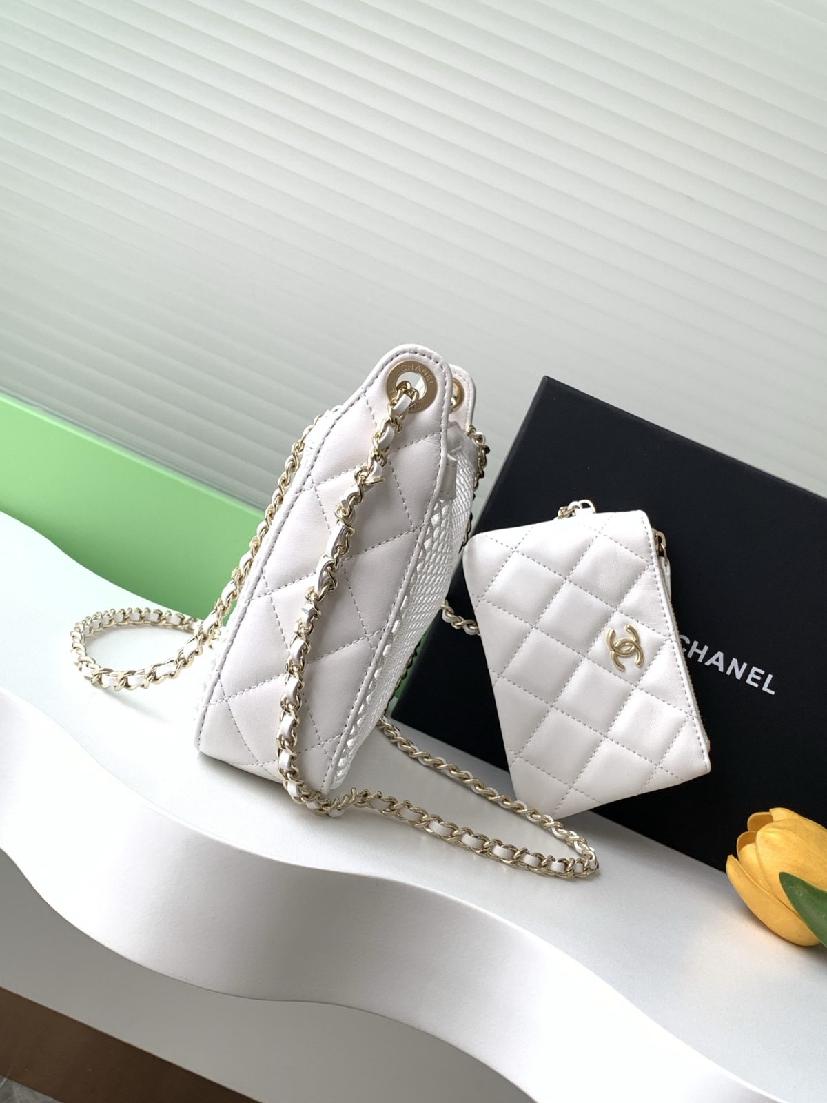 Chanel Hollow mesh bag - Image 9