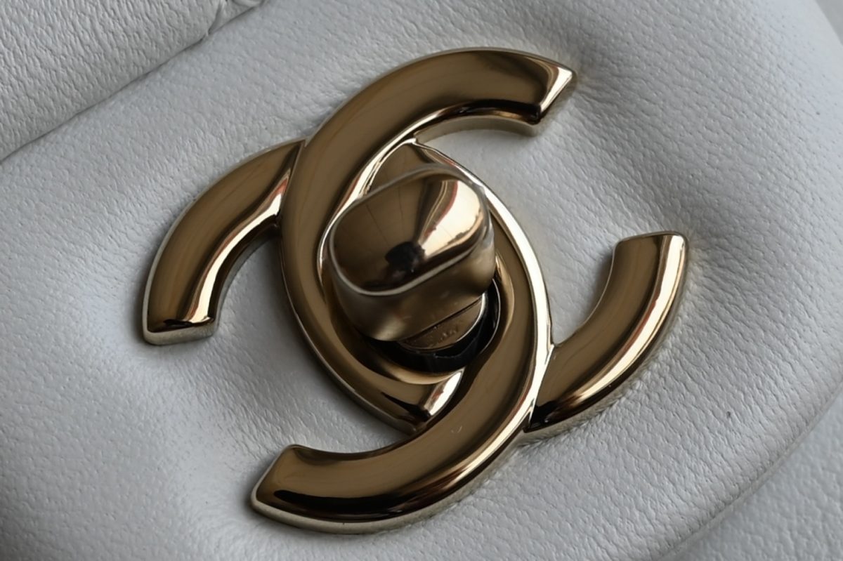 Chanel Classic Flap Caviar Bag - Image 6