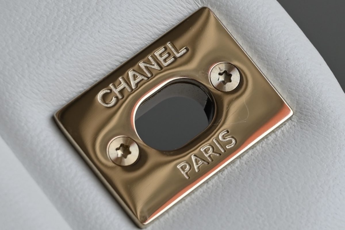 Chanel Classic Flap Caviar Bag - Image 7