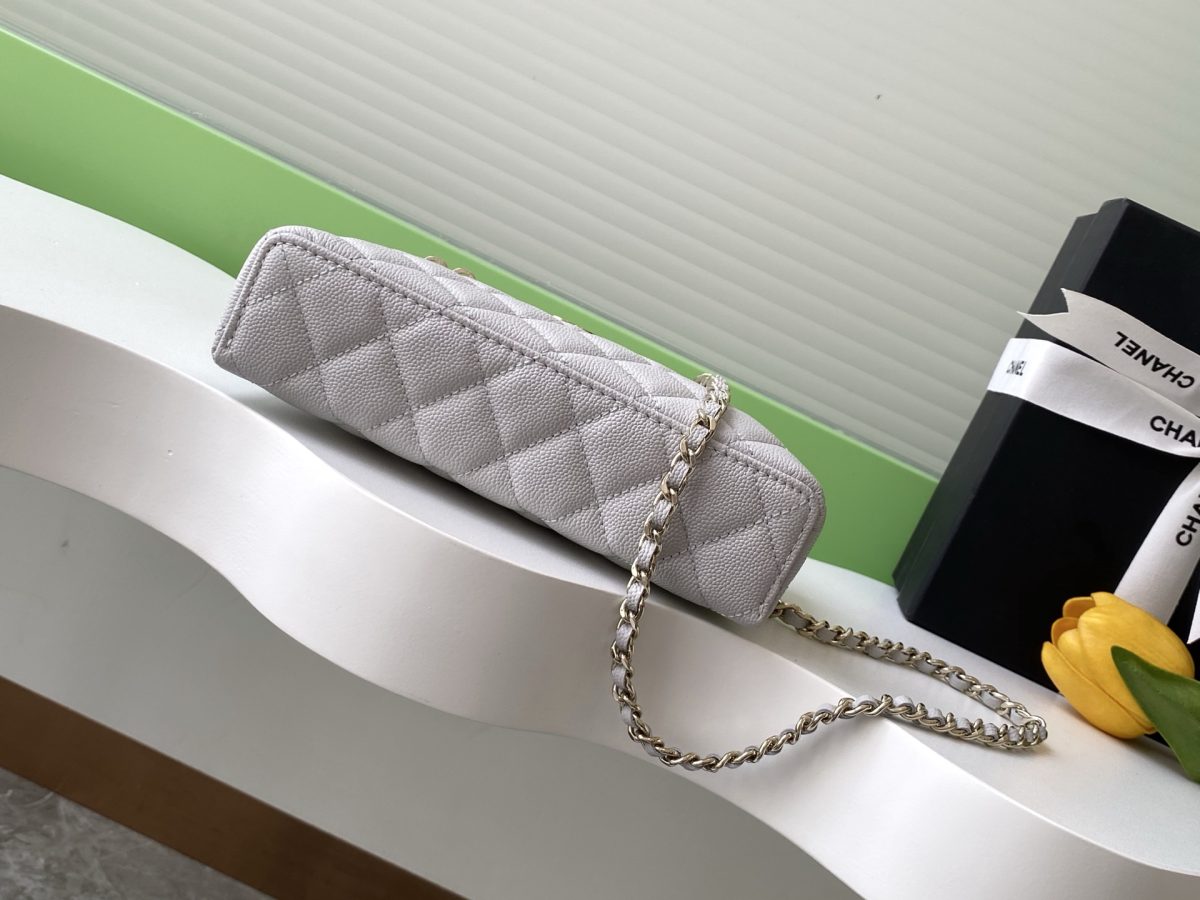 Chanel Handbag - Image 4