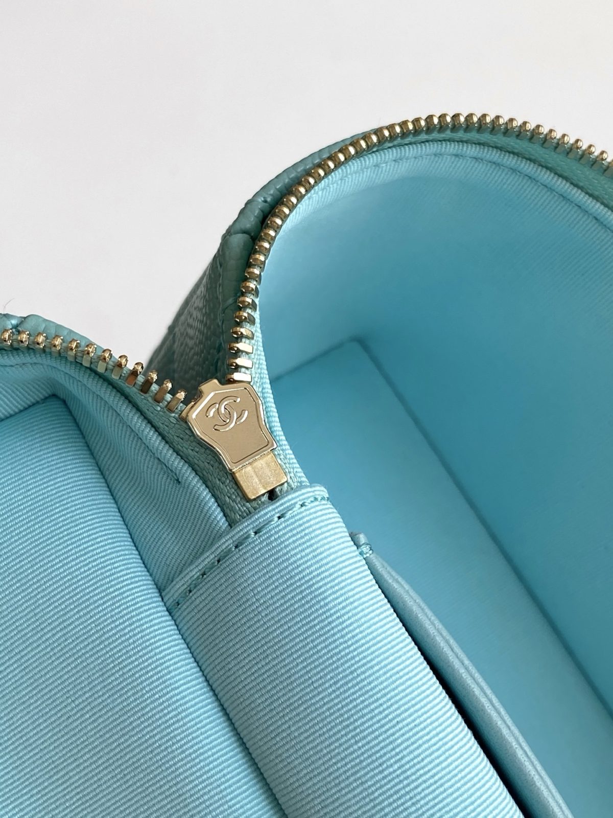 Chanel Handbag - Image 8