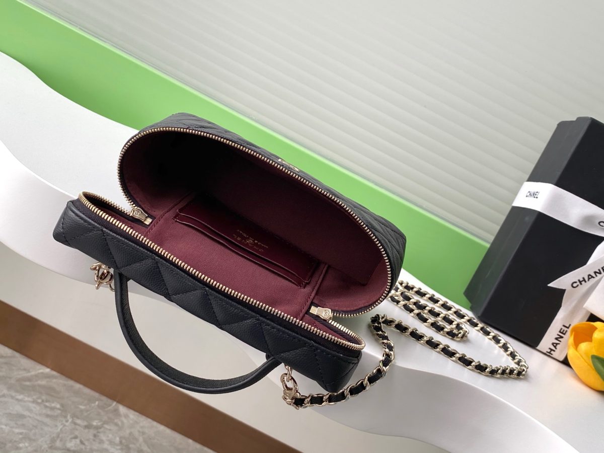 Chanel Handbag - Image 6