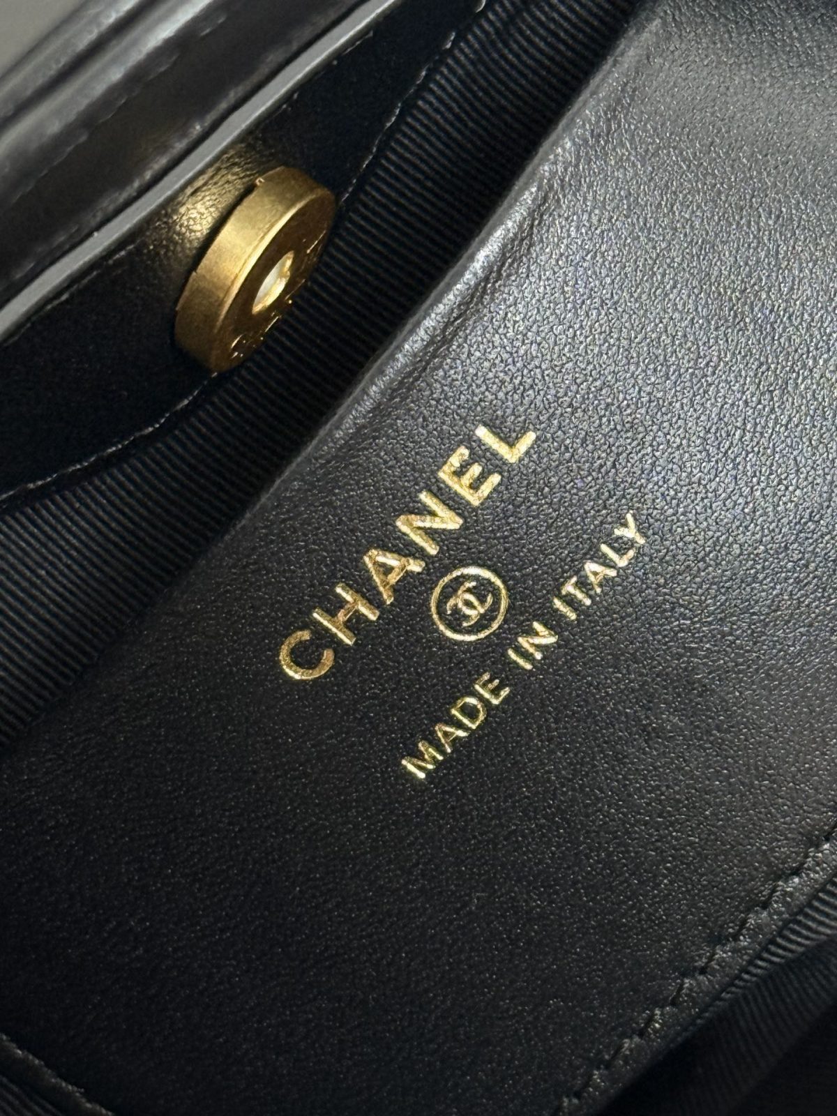 Chanel 31 Mini Bag - Image 9