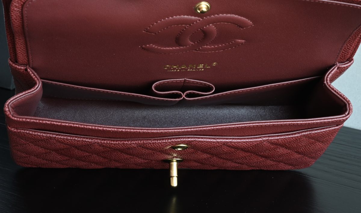 Chanel Classic Flap Bag - Image 9