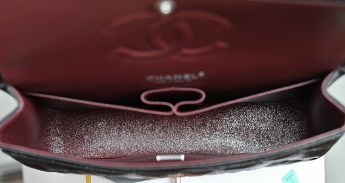 Chanel Classic Flap Bag - Image 8