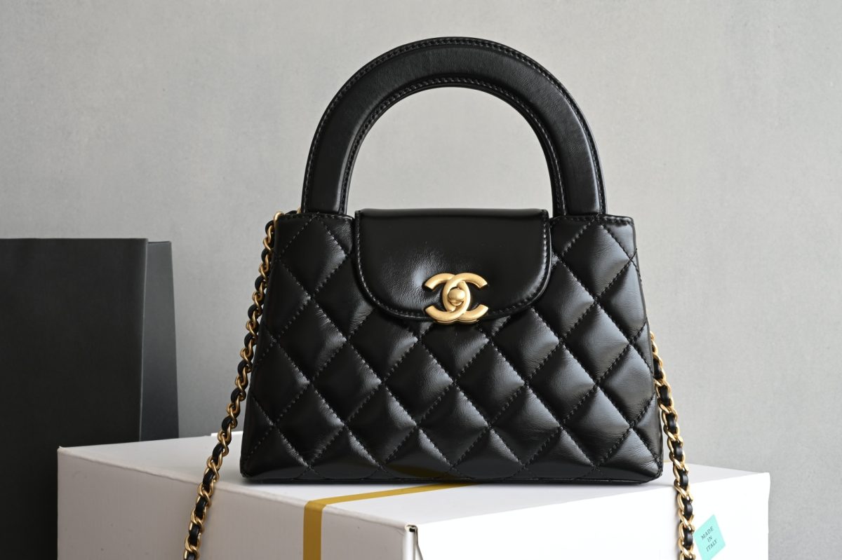 Chanel Handbag - Image 1