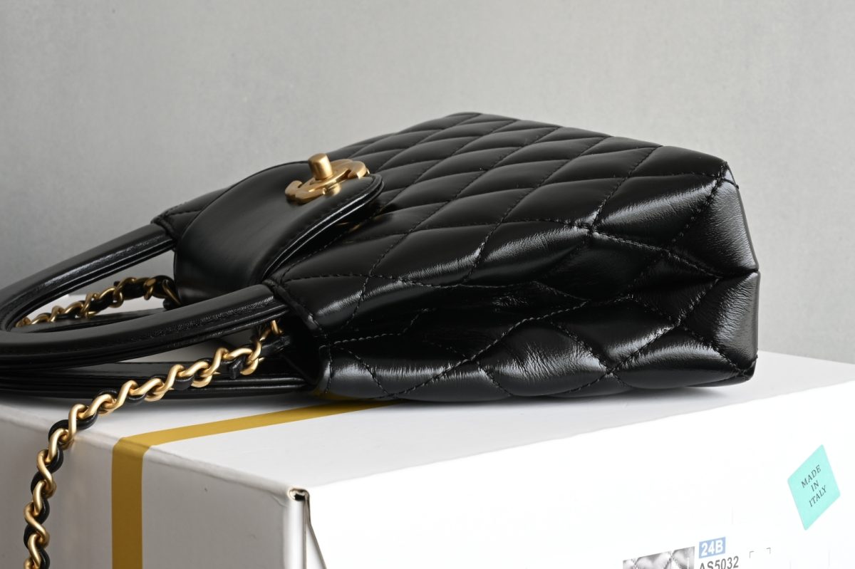Chanel Handbag - Image 4