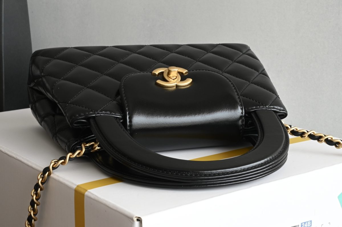 Chanel Handbag - Image 5