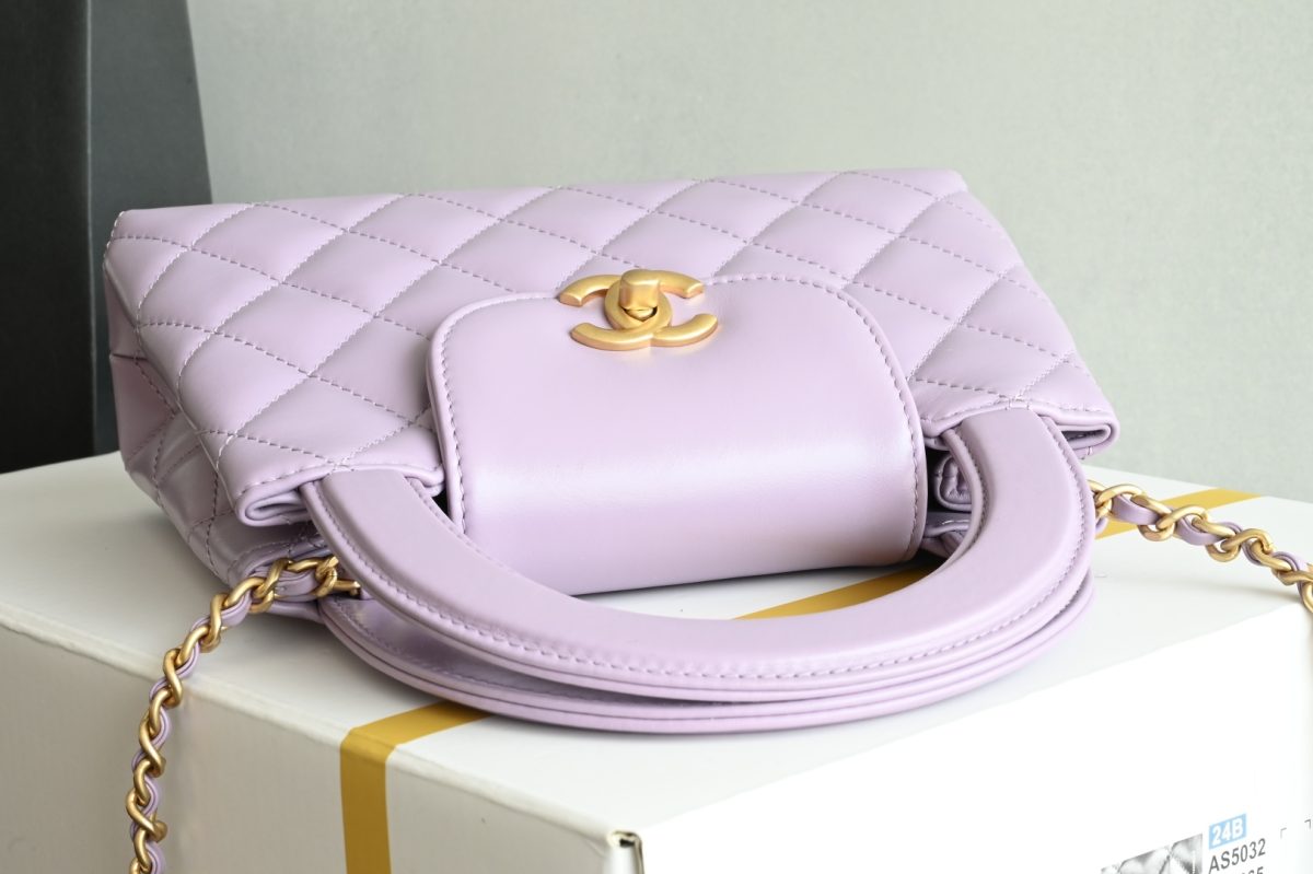 Chanel Handbag - Image 5