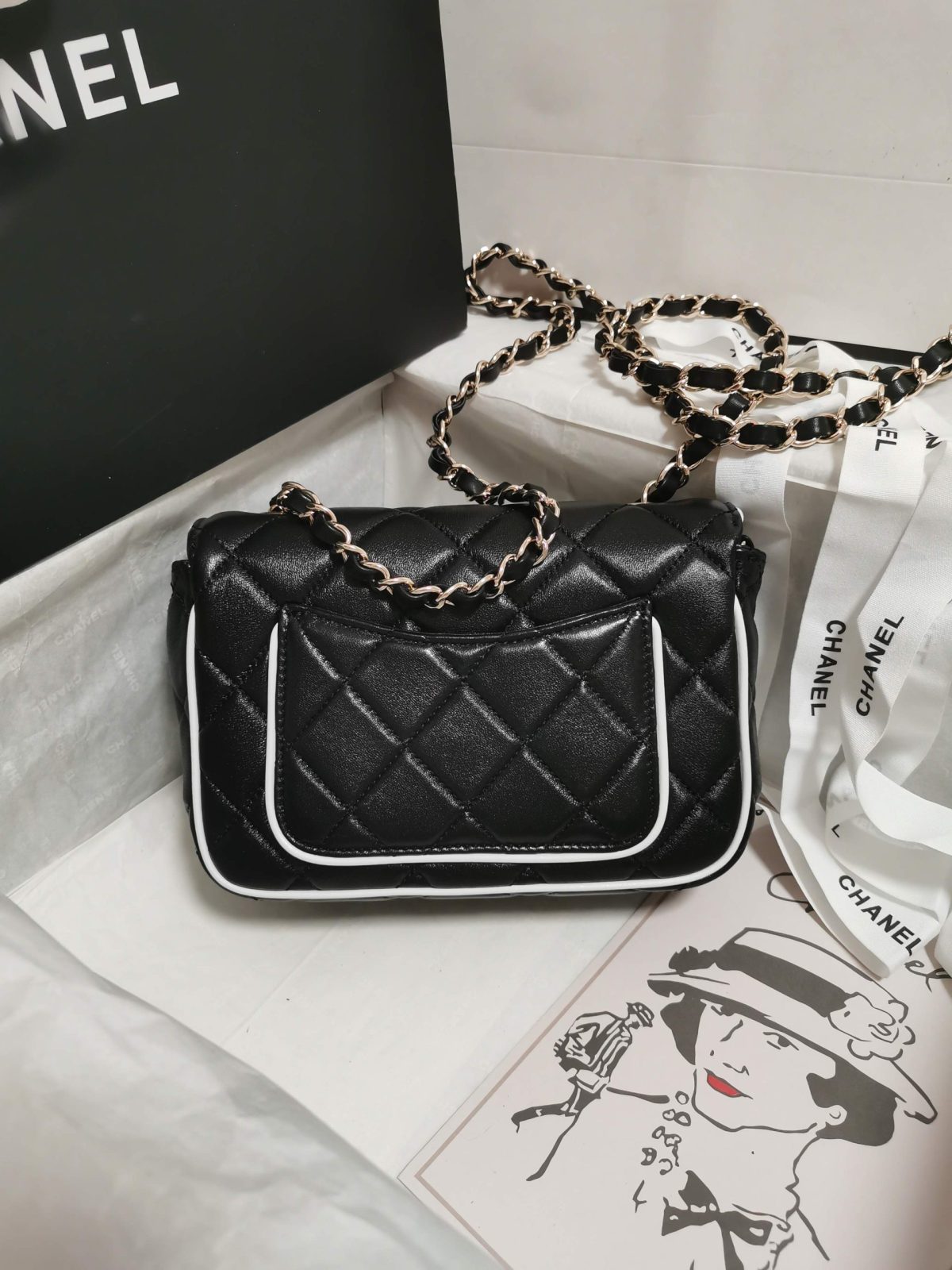 Chanel Chain Bag - Image 2