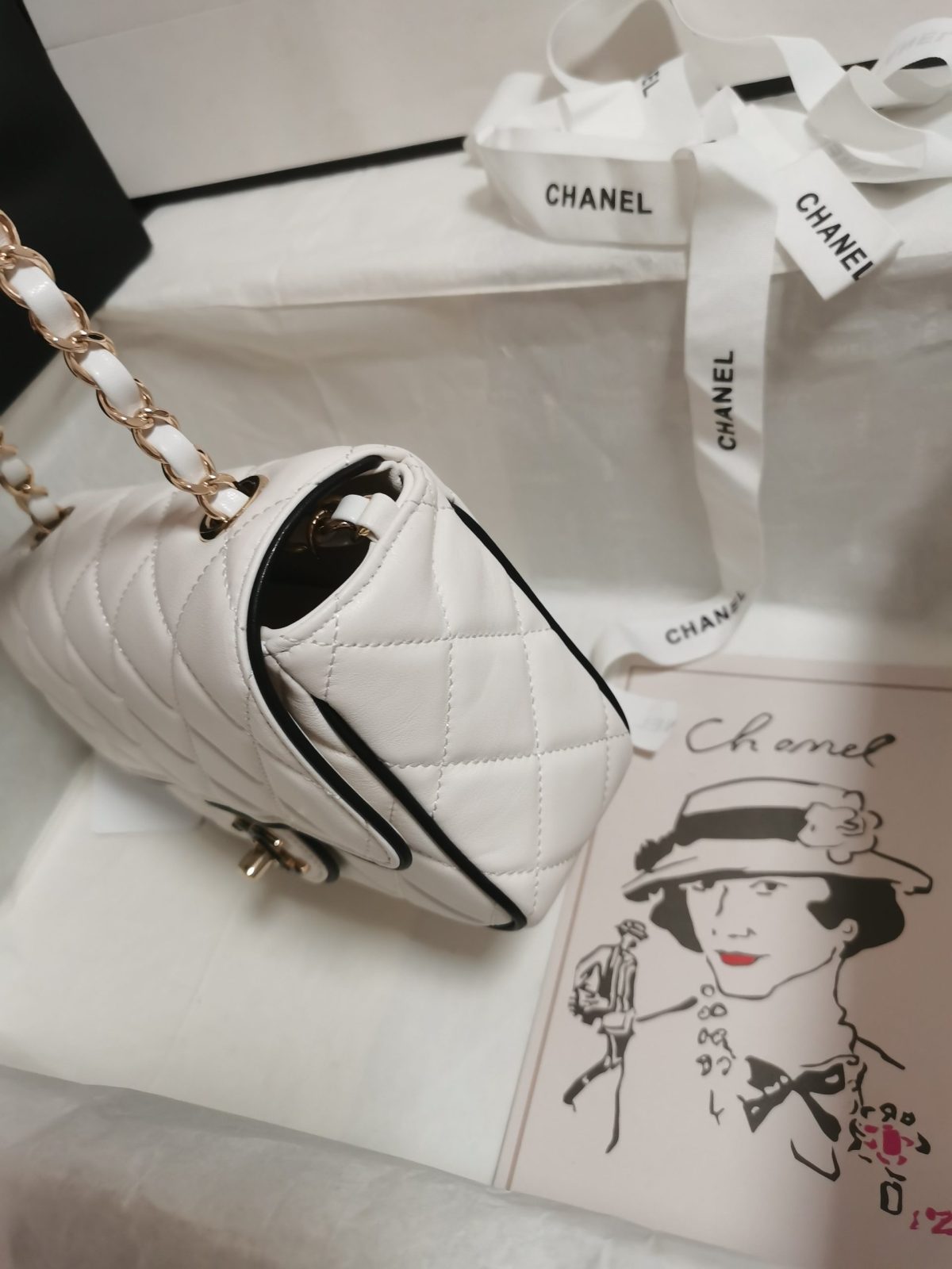 Chanel Chain Bag - Image 3