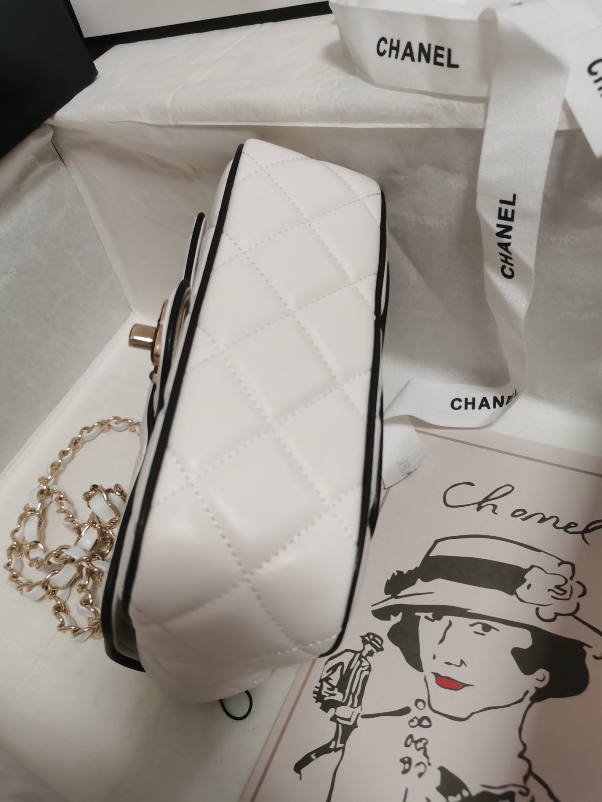 Chanel Chain Bag - Image 4