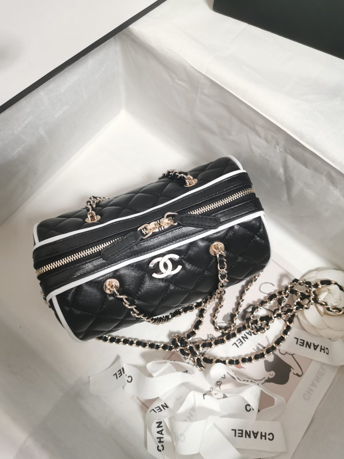Chanel Chain Bag - Image 3